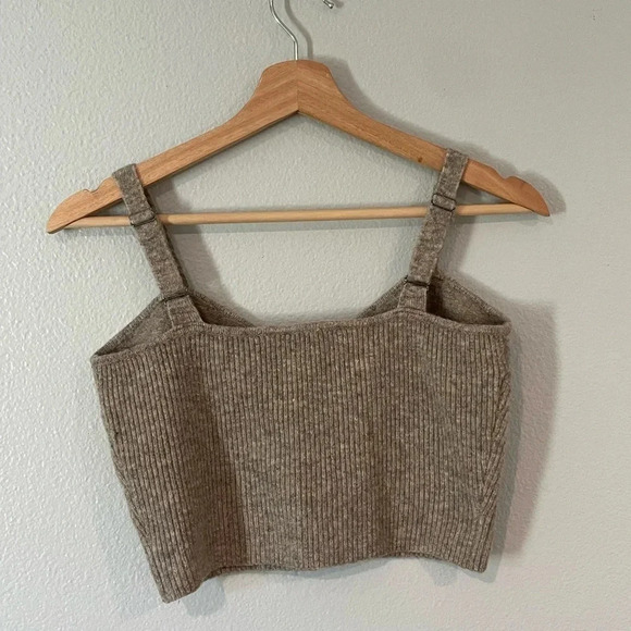 ASTR the Label Bellmont cropped knit cami size Large - Picture 5 of 6
